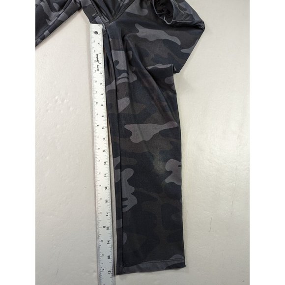 Vogo Athletica Capri Leggings Womens Medium Camo Workout Athletic Stretch Yoga‎ - Picture 5 of 5